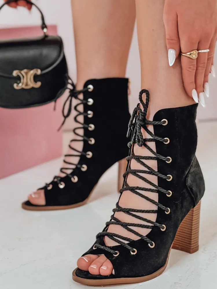 Botki>Dstreet Botki damskie wiązane na obcasie LACIUP czarne ZY0730