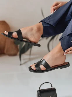 Klapki>Dstreet Klapki damskie z wcięciem CLASSROT czarne ZY0884