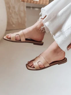 Klapki>Dstreet Klapki damskie z wcięciem CLASSROT beżowe ZY0883