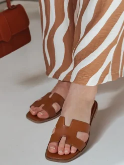 Klapki>Dstreet Klapki damskie z wycięciami KLASSINO kamelowe ZY0882