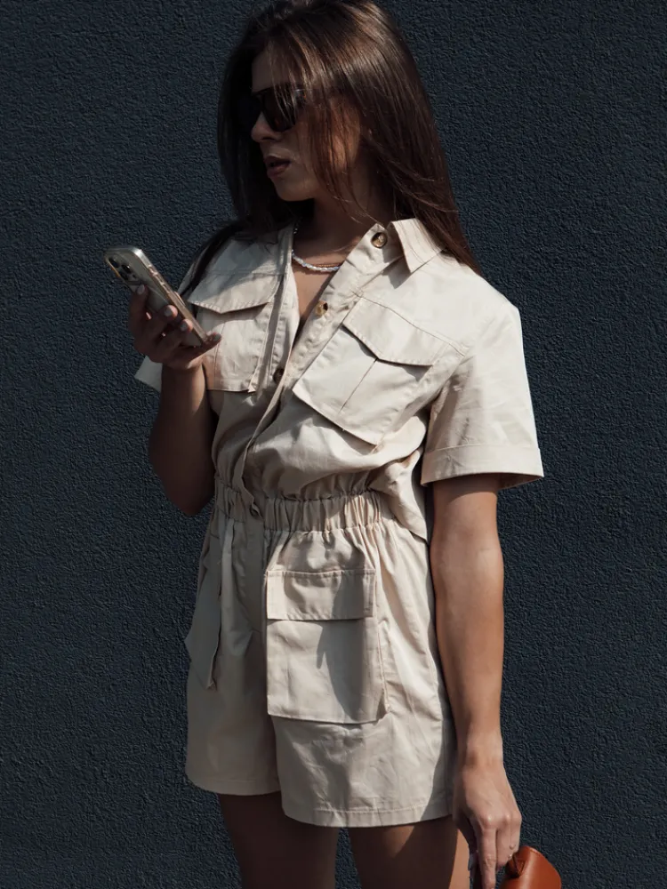 Kombinezony Damskie>Dstreet Kombinezon BROST beżowy EY2538