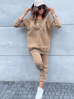 Komplety Dresowe Damskie>Dstreet Komplet 3 częściowy damski INDESIT kamelowy AY0946