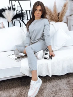 Komplety Dresowe Damskie>Dstreet Komplet damski dresowy MILIAN jasnoszary AY0816