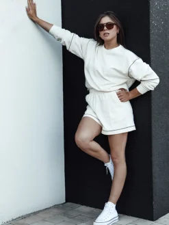 Komplety Dresowe Damskie>Dstreet Komplet damski dresowy PULGAR ecru AY1054