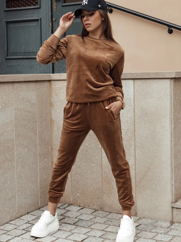 Komplety Dresowe Damskie>Dstreet Komplet damski welurowy URBANVELVET brązowy AY1062