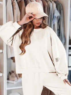 Komplety Dresowe Damskie>Dstreet Komplet dresowy damski masełko oversizowy DRESIS ecru AY1147