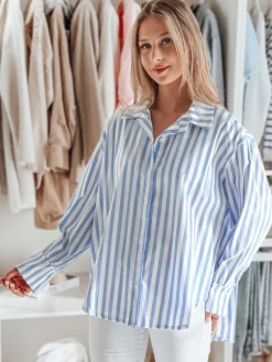 Koszule Damskie>Dstreet Koszula damska oversize z dłuższym tyłem SAMONE w niebiesko-białe paski DY0461