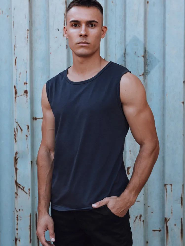 Koszulki Męskie>Dstreet Koszulka bez rękawów męska bez nadruku granatowa RX5622
