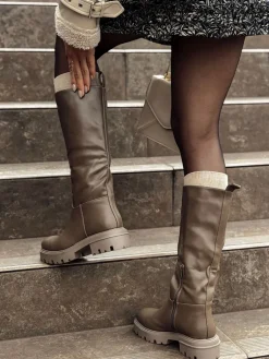 Kozaki><noscript><img width=