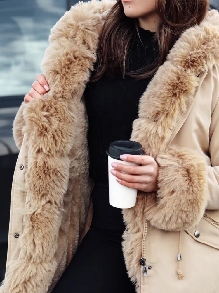 Kurtki Damskie>Dstreet Kurtka damska zimowa parka z futerkiem CHARMFUR beżowa TY4770