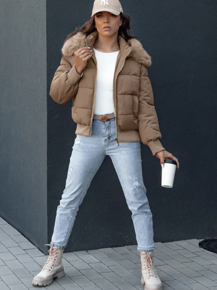 Kurtki Damskie>Dstreet Kurtka zimowa damska pikowana z futerkiem COLDPACK kamelowa TY4427