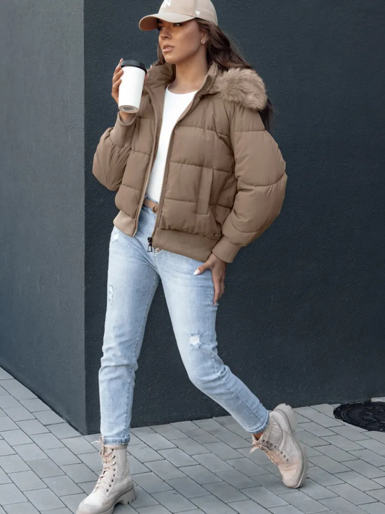 Kurtki Damskie>Dstreet Kurtka zimowa damska pikowana z futerkiem COLDPACK kamelowa TY4427