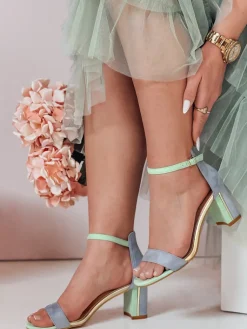 Sandały><noscript><img width=