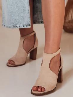 Sandały><noscript><img width=