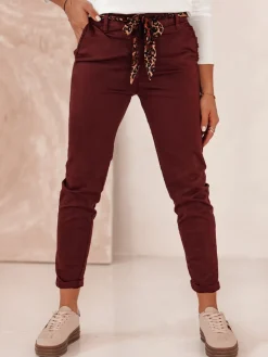 Jeansy Damskie>Dstreet Spodnie damskie CHARMYOU jeansowe z paskiem bordowe UY2271