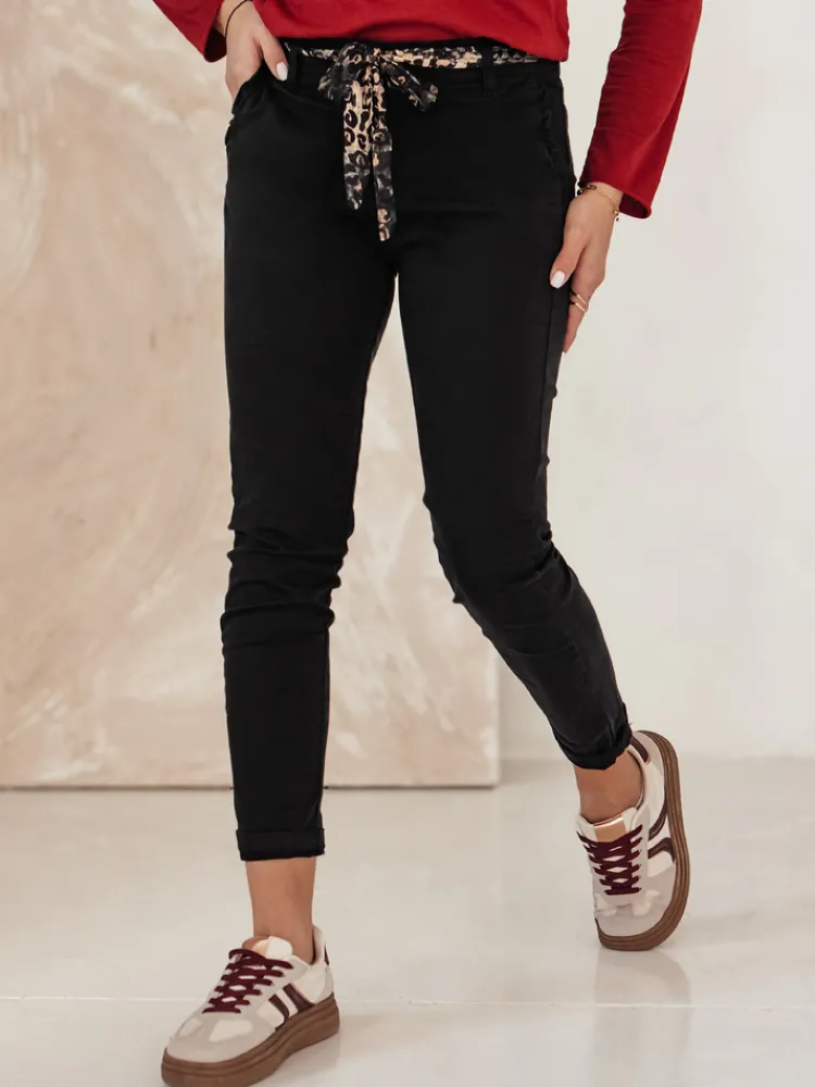 Jeansy Damskie>Dstreet Spodnie damskie CHARMYOU jeansowe z paskiem czarne UY2269