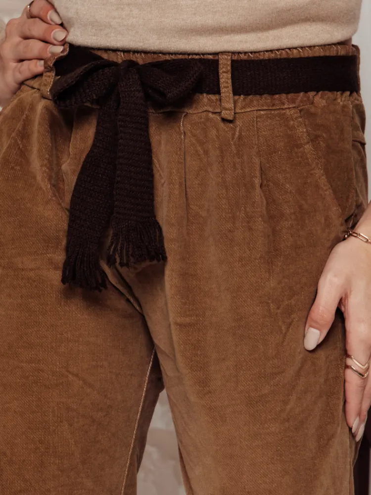 Spodnie Damskie>Dstreet Spodnie sztruksowe damskie one size DANORII z paskiem kamelowe UY2289