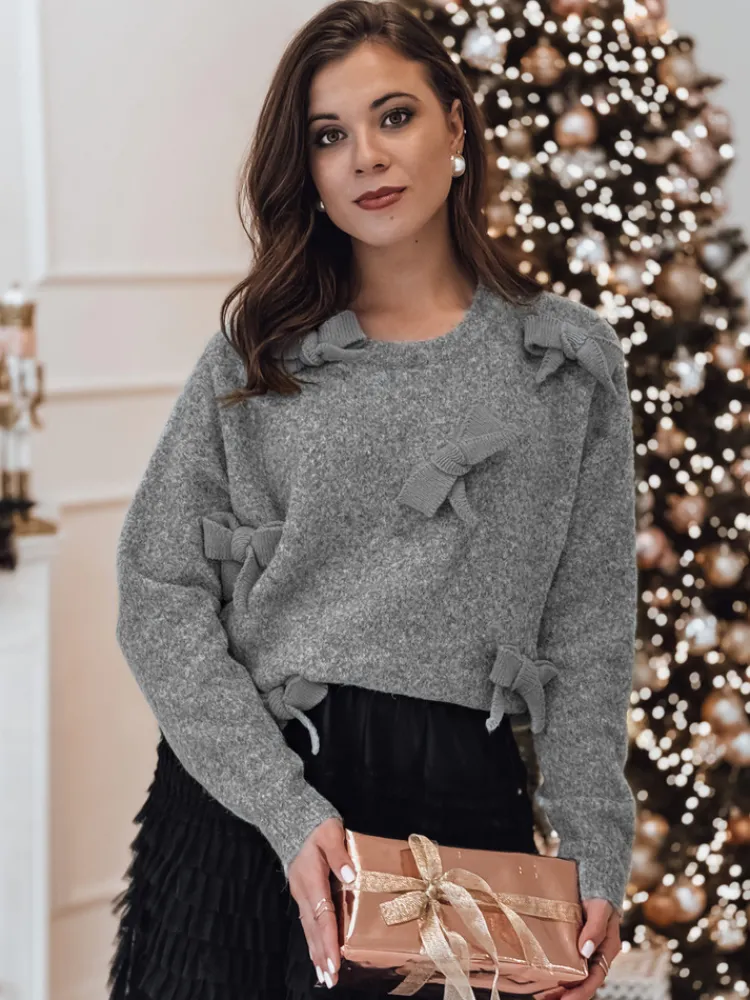 Swetry Damskie>Dstreet Sweter damski one size BOWTONE z kokardkami jasnoszary MY2354