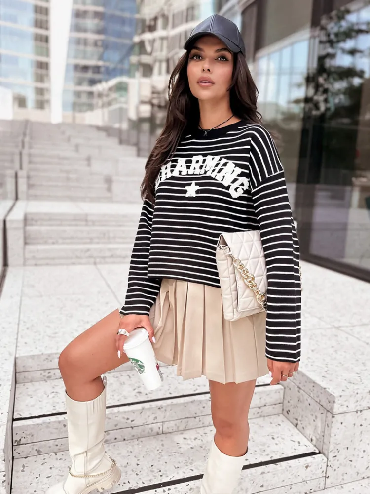 Swetry Damskie>Dstreet Sweter damski w paski AURORA czarny MY2074