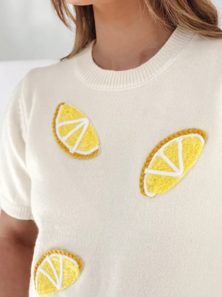 Swetry Damskie>Dstreet Sweter damskie oversize z cytrynami CYTRYNKA ecru MY2475