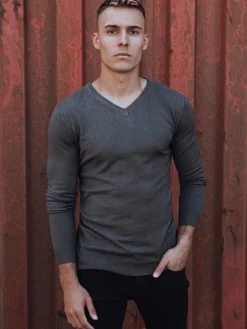 Swetry Męskie>Dstreet Sweter męski w serek ciemnoszary WX2219