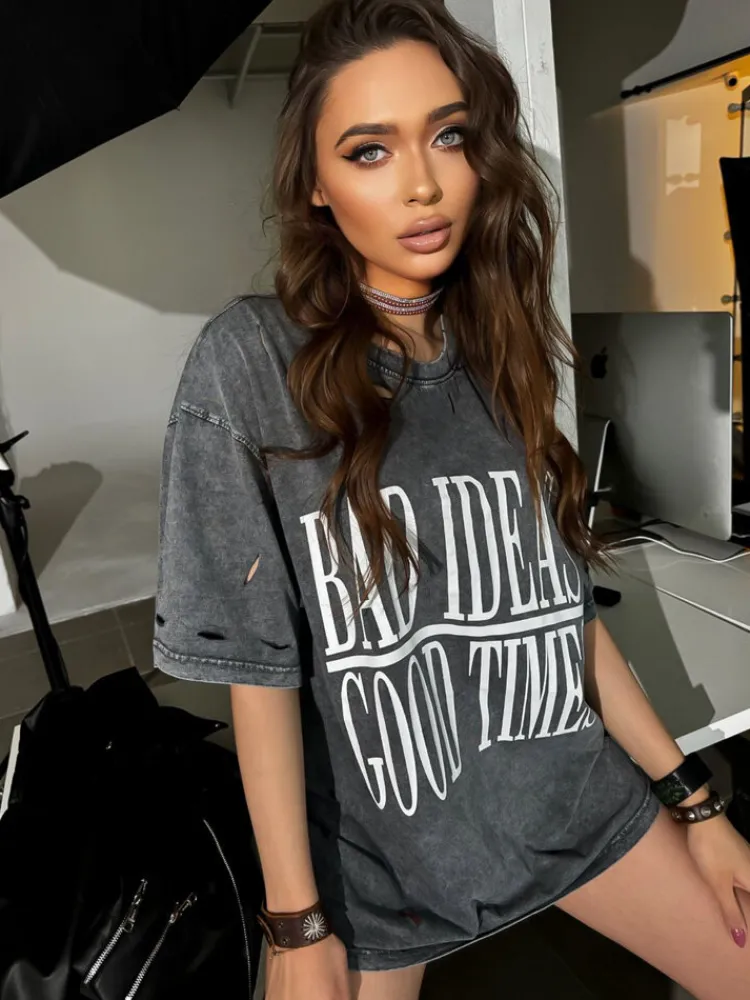 T-Shirty Damskie>Dstreet T-shirt damski z nadrukiem HAYATOUS grafitowy RY2637