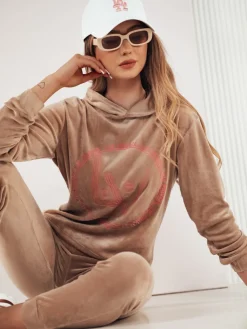 Komplety Damskie|Komplety Dresowe Damskie>Dstreet Welurowy komplet damski VIP PRIVATE kamelowy AY0871